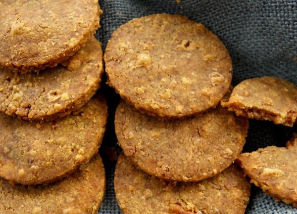 Stilton and walnut biscuits