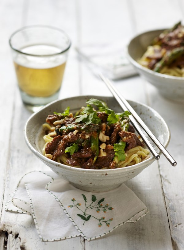 Stir fried beef and asparagus