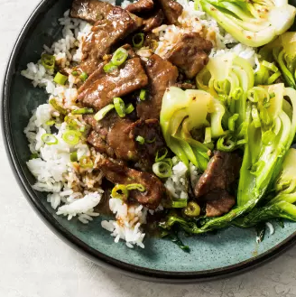 Stir-fried beef and bok choy