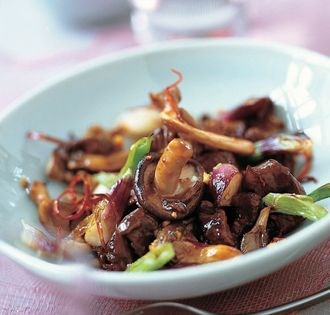 Stir-fried beef in oyster sauce