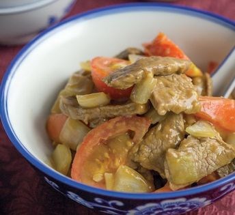 Stir-fried beef with tomato