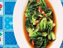 Stir-fried Brussels sprouts (Phat khanaeng)