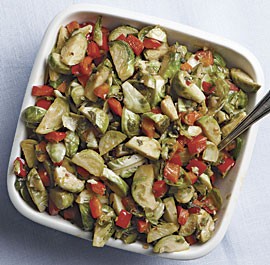 Stir-fried Brussels sprouts with red pepper