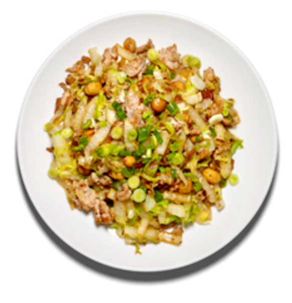 Stir-fried cabbage with pork and peanuts