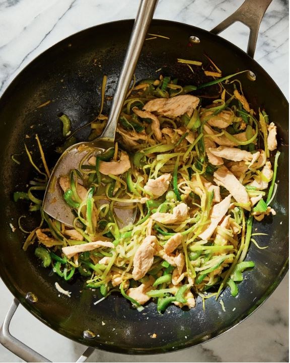 Stir-fried chicken with celery (Jirou chao qincai)