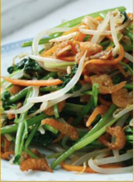 Stir-fried cilantro with bean sprouts and shrimp