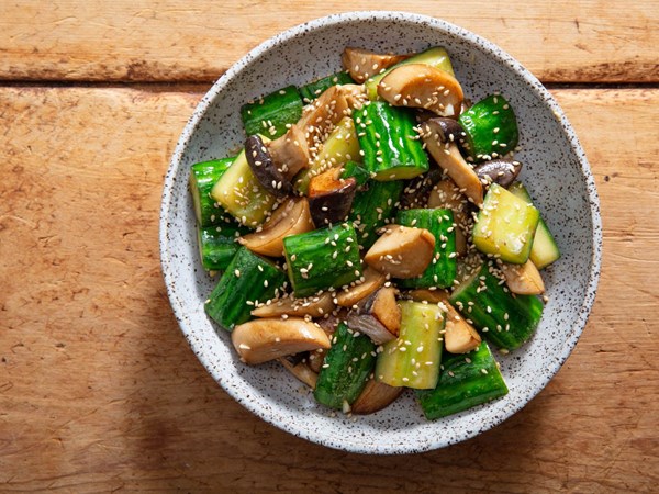 Stir-fried cucumbers with trumpet mushrooms and torch hei