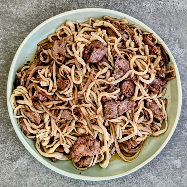 Stir-fried cumin lamb with wheat noodles
