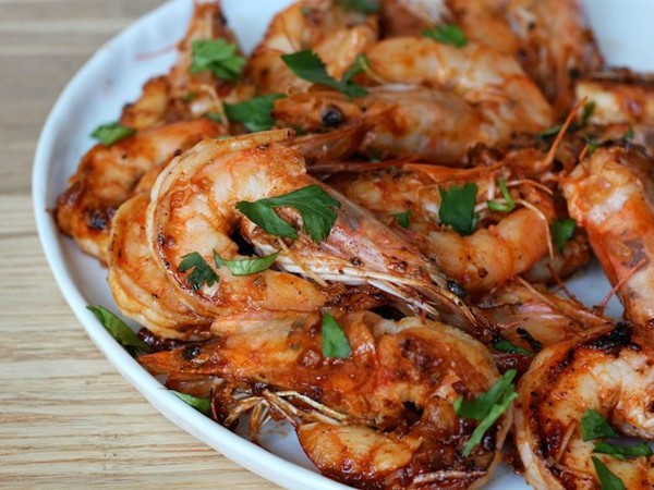 Stir-fried garlic and Sriracha shrimp