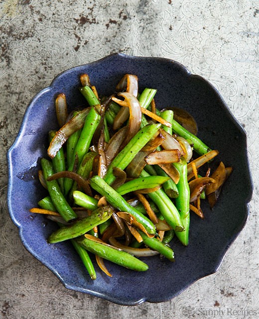 Stir fried green beans with ginger and onions