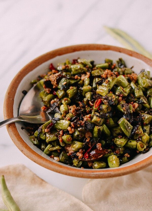 Stir-fried green beans with pork and Chinese olive vegetable