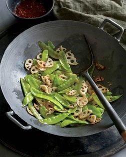 Stir-fried lotus root and snow peas