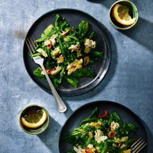 Stir-fried mustard greens with eggs & garlic