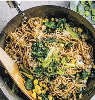 Stir fried noodles with crab