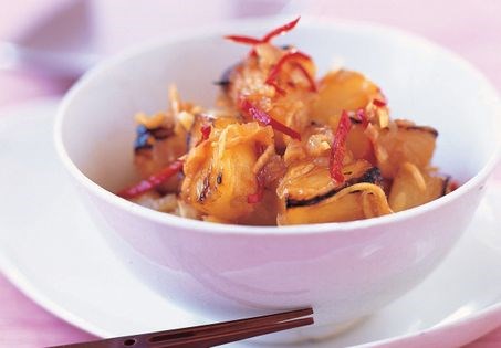 Stir-fried pineapple with ginger