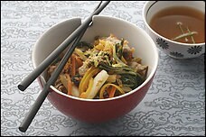 Stir-fried pork with carrots and bok choy