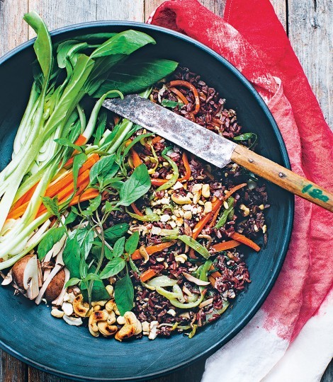 Stir-fried red rice
