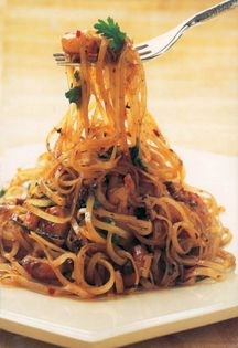 Stir-fried rice noodles in chilli black bean sauce