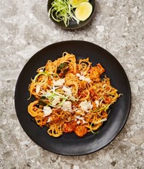 Stir-fried rice noodles with sambal and crab