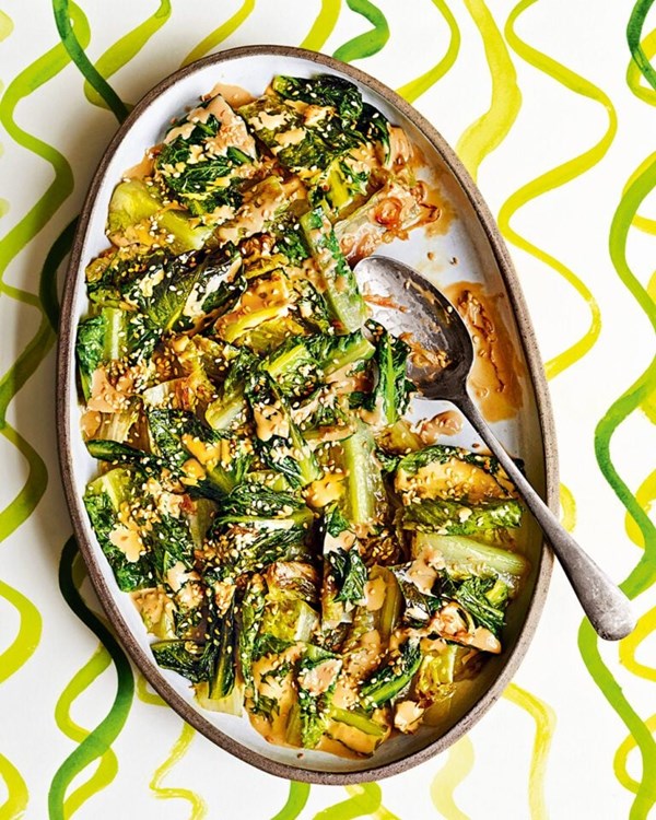 Stir-fried romaine lettuce with sesame 