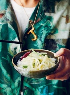 Stir-fried shredded potato