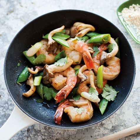 Stir-fried shrimp with sugar snap peas & mushrooms