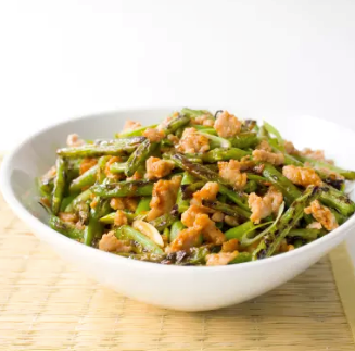 Stir-fried Sichuan green beans