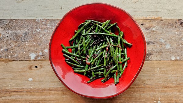 Stir-fried snake beans (Oseng-oseng kacang panjang)