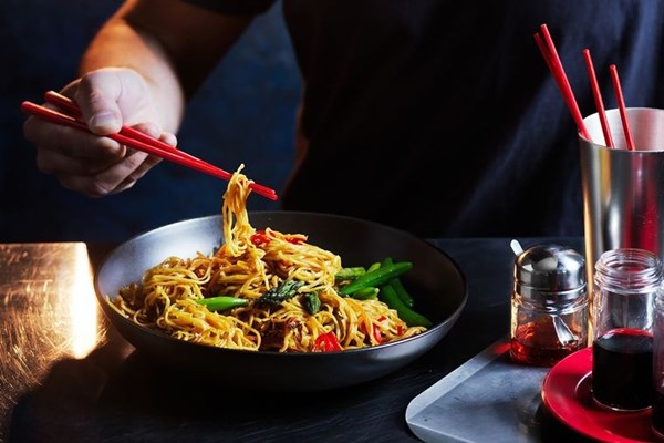 Stir-fried spicy noodles