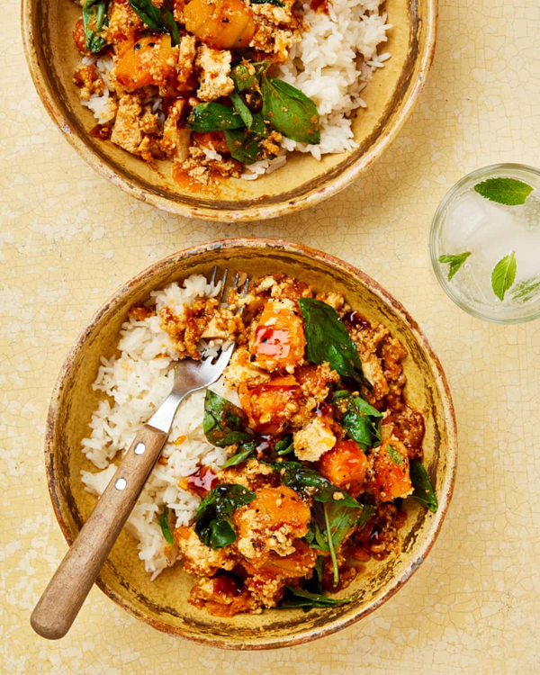 Stir-fried squash with tofu, black pepper and basil
