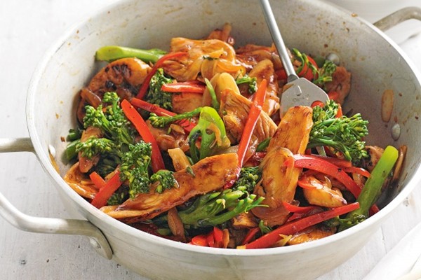 Stir-fried sweet chilli chicken
