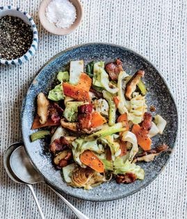 Stir-fried vegetables with pork (Yasai itame)