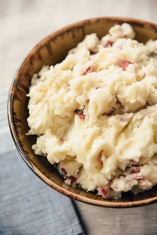 Stovetop rustic garlic mashed potatoes