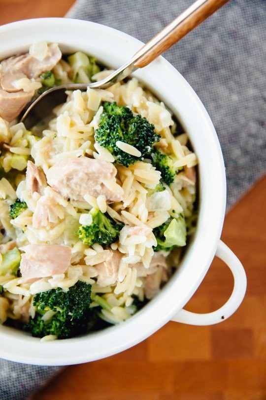 Stovetop tuna orzo casserole with broccoli