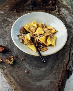 Stracci pasta with braised rabbit sauce and chestnuts (Stracci di pasta con ragù di coniglio e castagne)