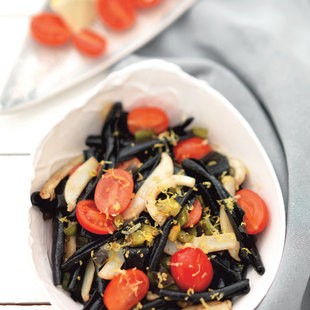 Strascinati with squid and tomatoes (Strascinati con seppia)