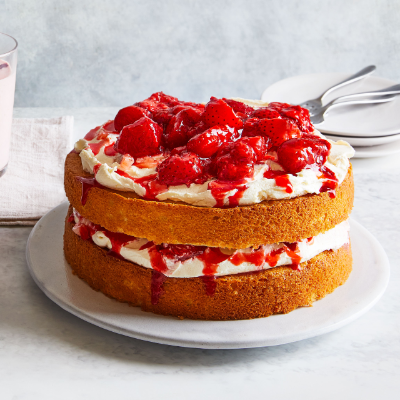 Strawberries & cream cake