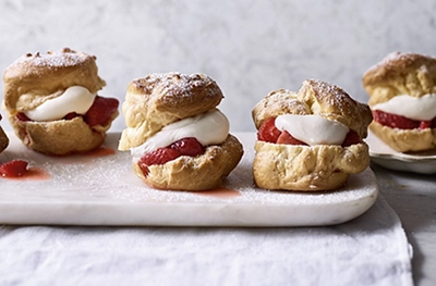 Strawberries & cream choux buns