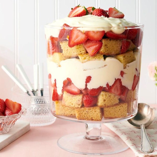 Strawberries & cream trifle