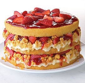 Strawberries and corn-cream layer cake with white chocolate Cap'n Crunch crumbs