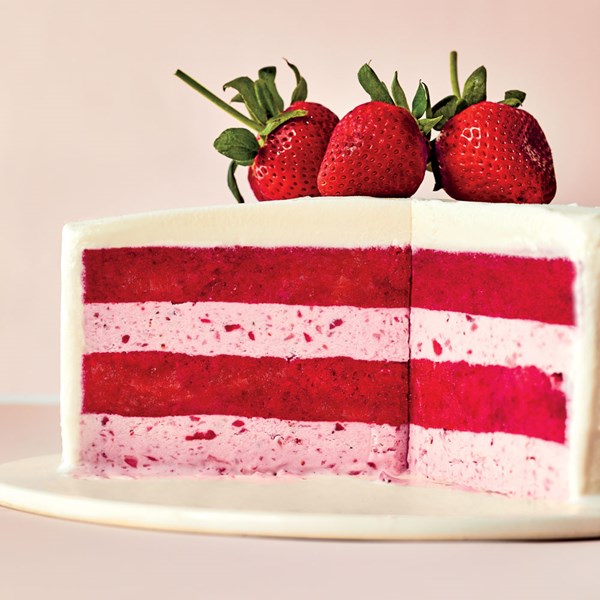 Strawberries-and-cream gelato cake