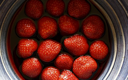 Strawberries in fleurie
