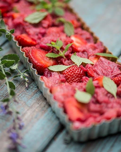 Strawberry & rhubarb pie