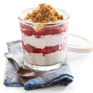 Strawberry & yogurt parfait
