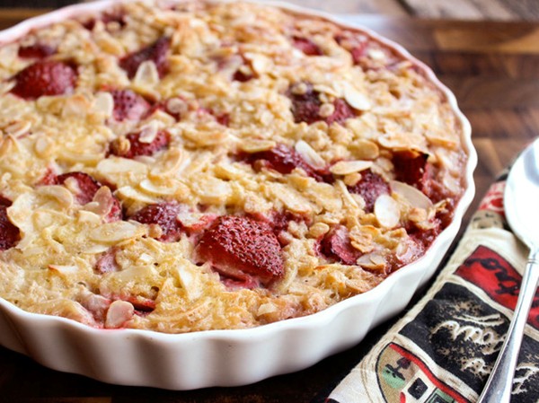 Strawberry-almond baked oatmeal