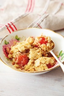 Strawberry and almond crumble