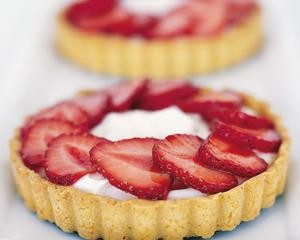 Strawberry and honey mascarpone tart