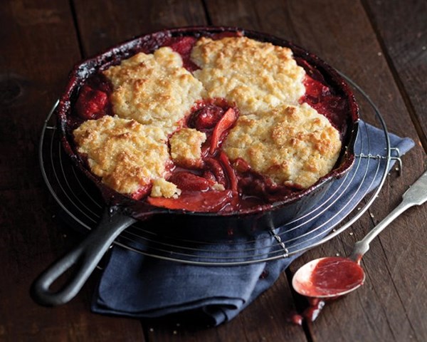 Strawberry apple cobbler