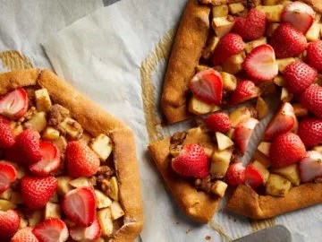 Strawberry-apple walnut galettes