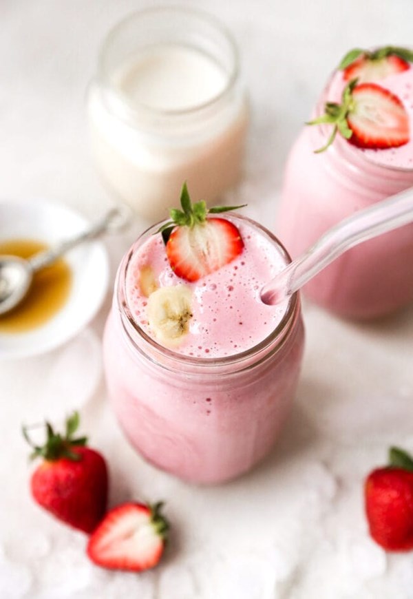 Strawberry banana smoothie